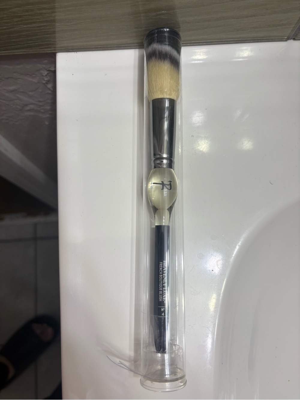 it cosmetics Heavenly Luxe Brush - Picture 2 of 3